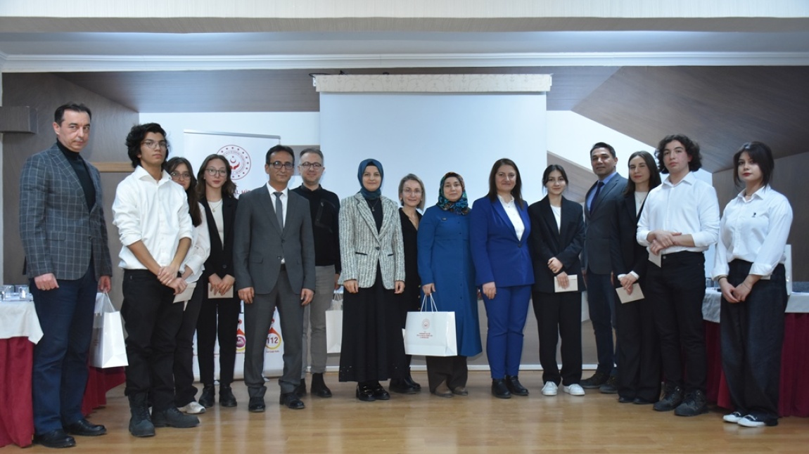 Mesleklerin cinsiyeti yoktur konulu Anlamlı Münazara